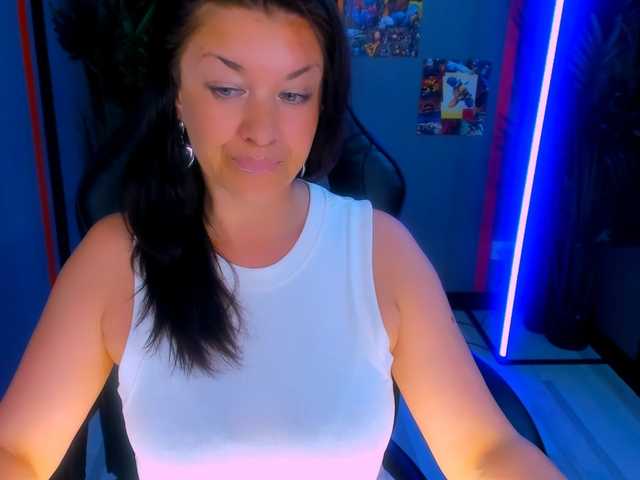 AnaMills live cam on BongaCams