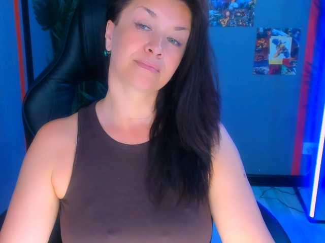 AnaMills live cam on BongaCams