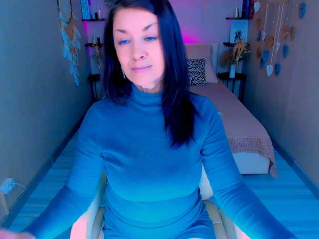 AnaMills's BongaCams show and profile