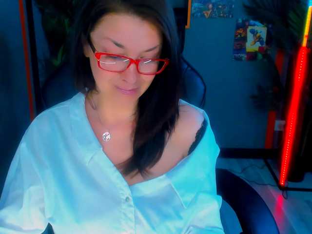 AnaMills live cam on BongaCams
