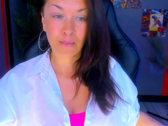 AnaMills live cam on BongaCams