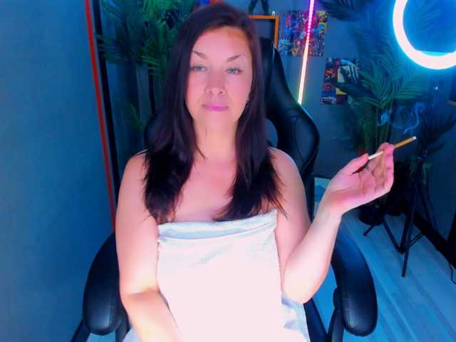AnaMills live cam on BongaCams