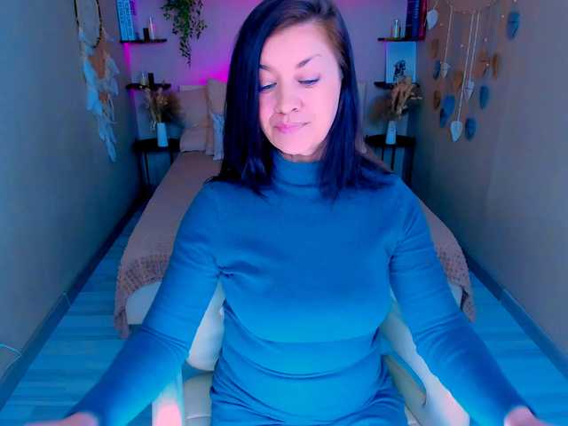 AnaMills's BongaCams show and profile