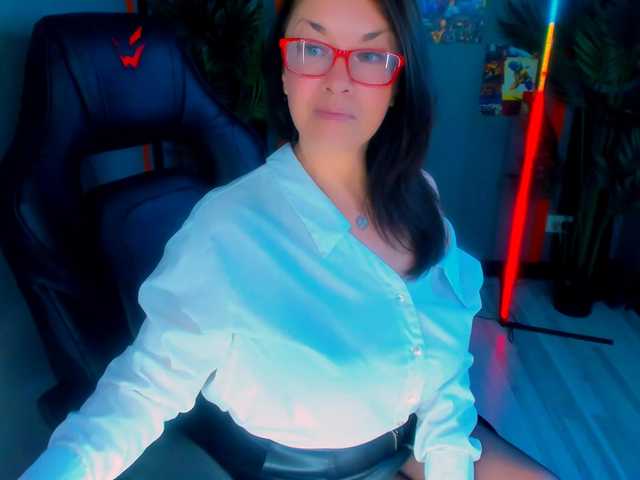 AnaMills live cam on BongaCams