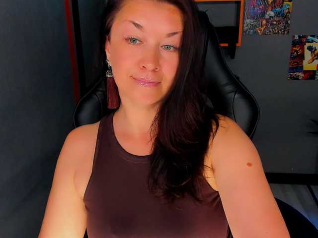 AnaMills live cam on BongaCams
