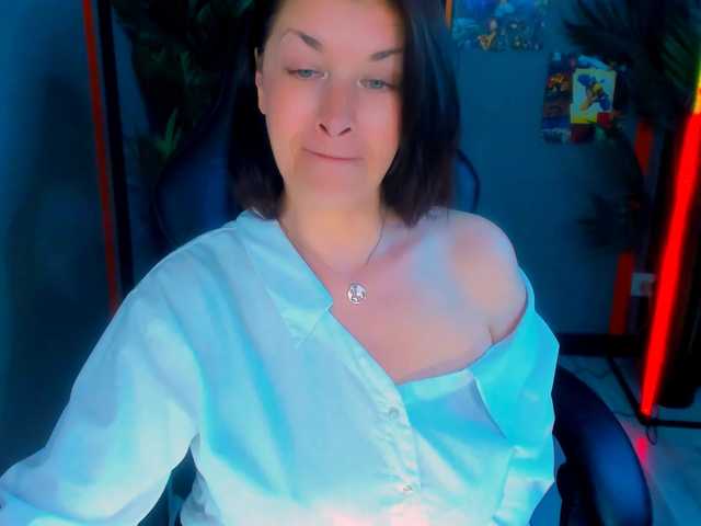AnaMills live cam on BongaCams