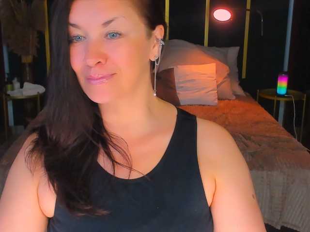 AnaMills live cam on BongaCams