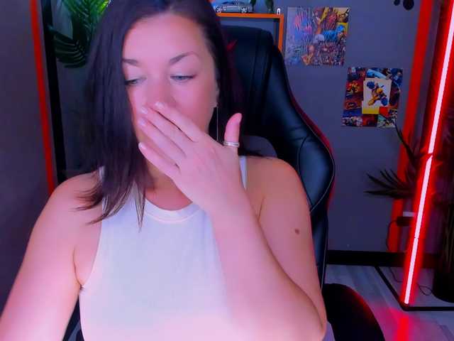 AnaMills live cam on BongaCams