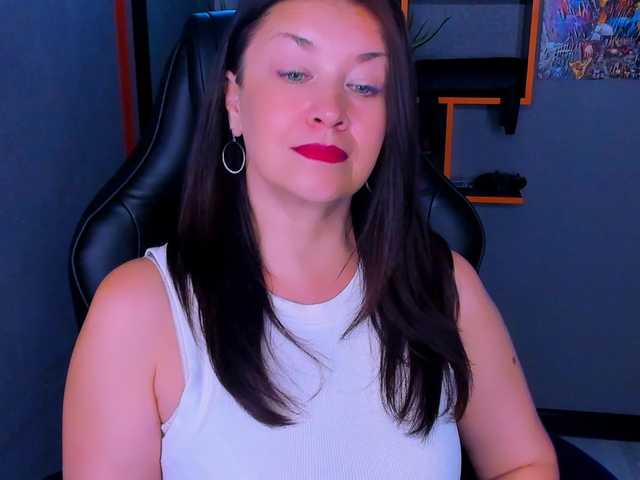 AnaMills live cam on BongaCams