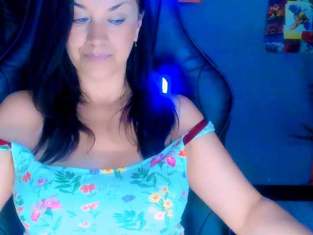 AnaMills live webcam show