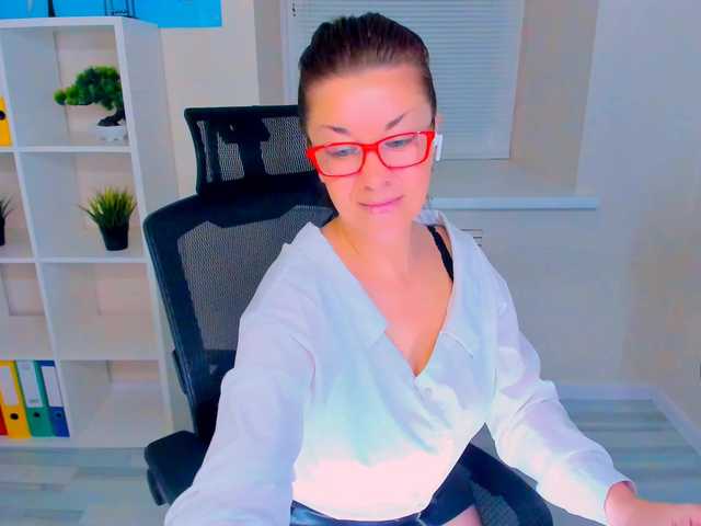 AnaMills live cam on BongaCams