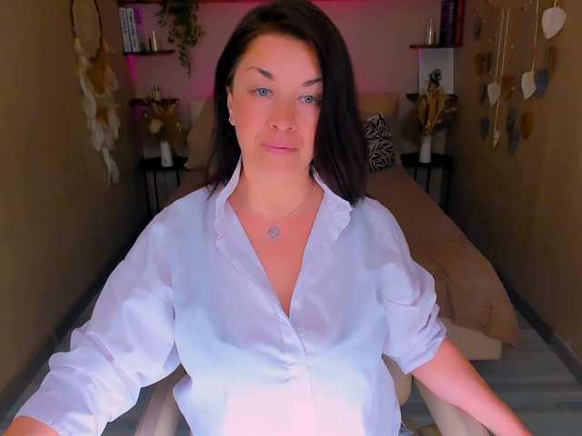 AnaMills live cam on BongaCams