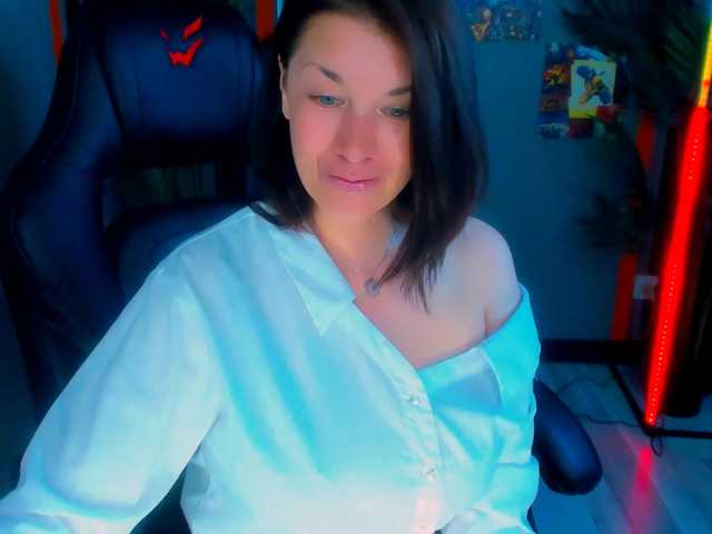 AnaMills live cam on BongaCams