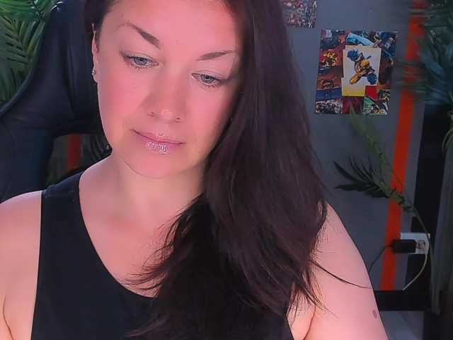 AnaMills live cam on BongaCams