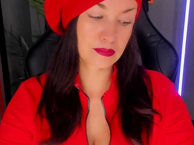 AnaMills live cam on BongaCams