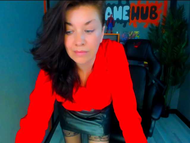 AnaMills's BongaCams show and profile