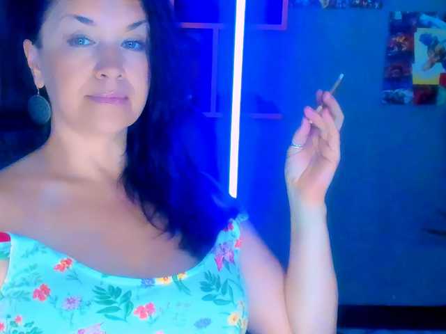 AnaMills live webcam show