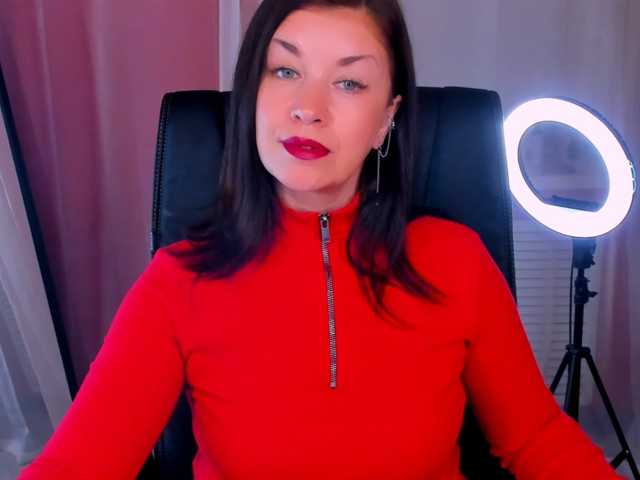 AnaMills live cam preview