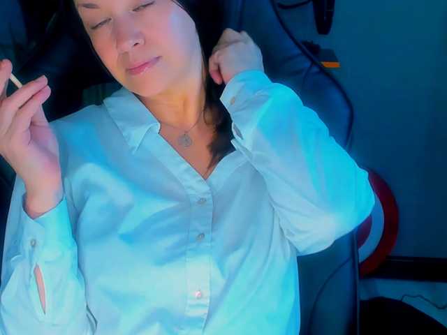 AnaMills live cam on BongaCams
