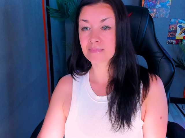 AnaMills live cam on BongaCams