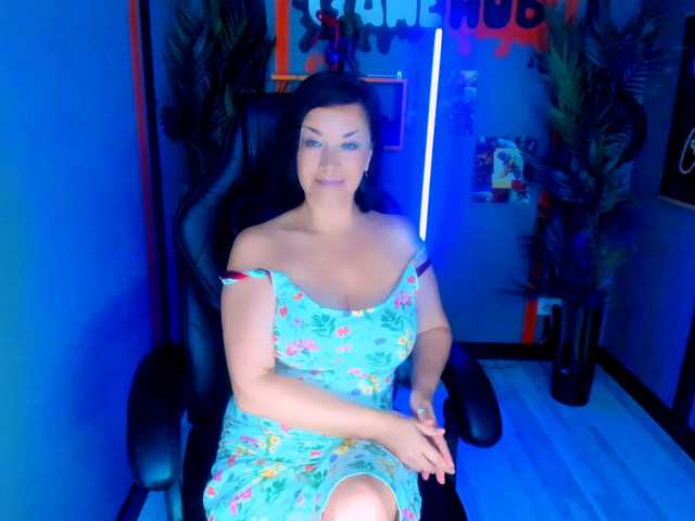 AnaMills live webcam show