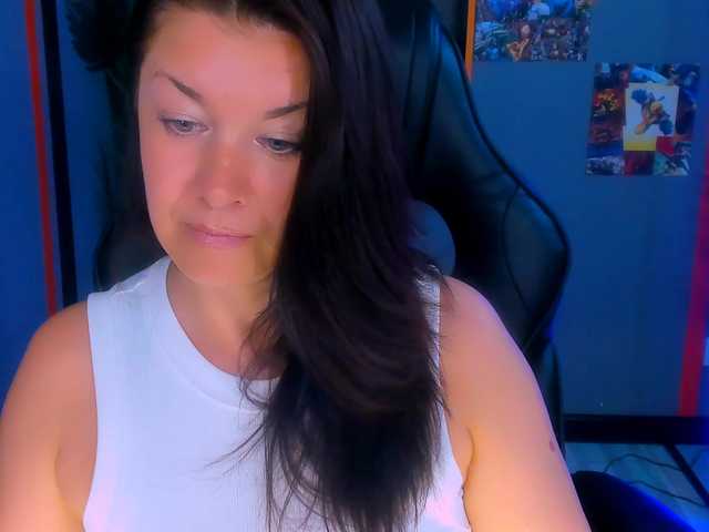 AnaMills live cam on BongaCams
