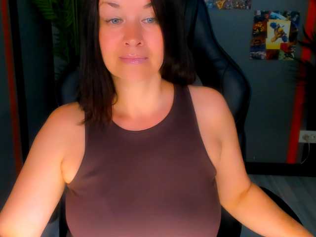AnaMills live cam on BongaCams