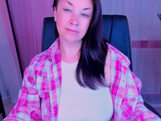 AnaMills live cam on BongaCams