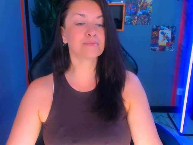AnaMills live cam on BongaCams