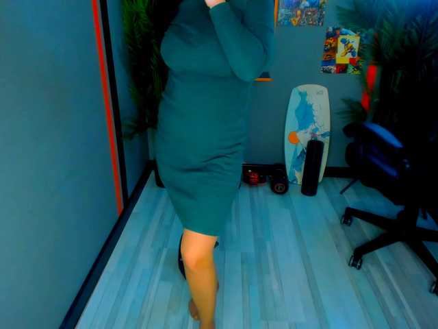 AnaMills's BongaCams show and profile