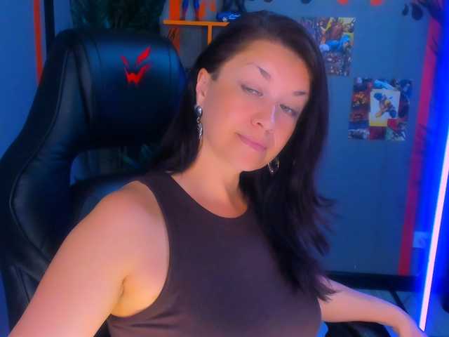 AnaMills live cam on BongaCams