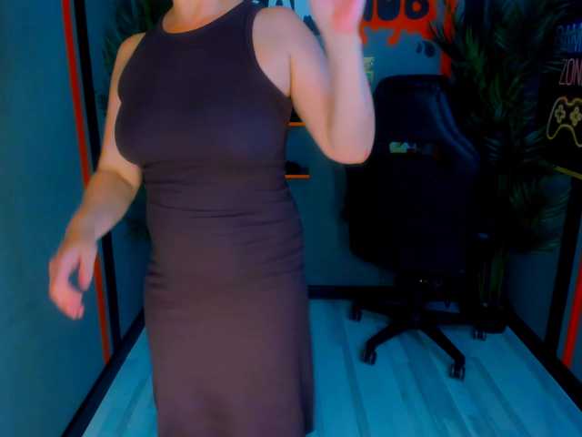 AnaMills live cam on BongaCams