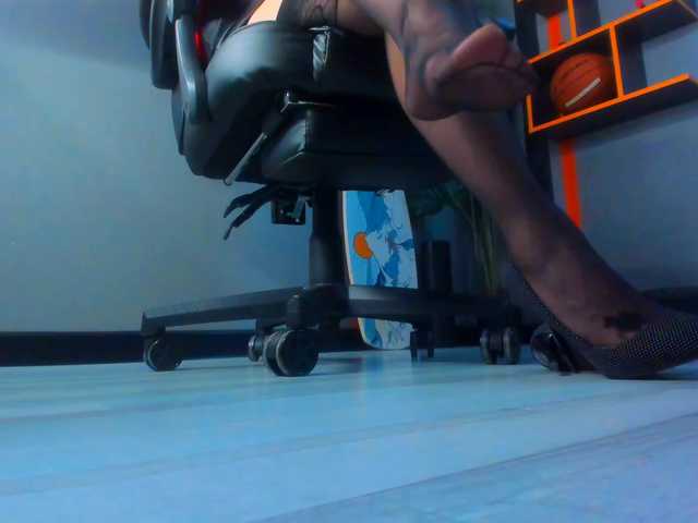 AnaMills webcam bongacams model stream image