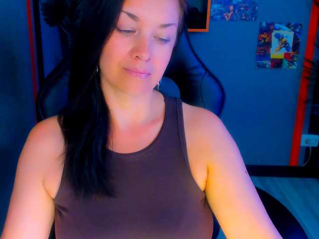 AnaMills live webcam show