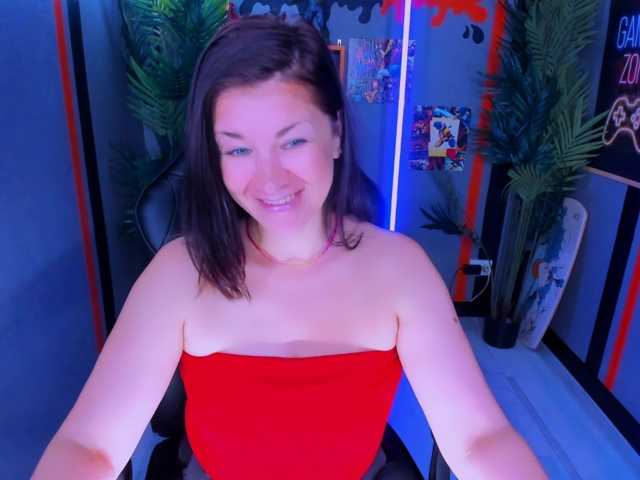 AnaMills live cam preview