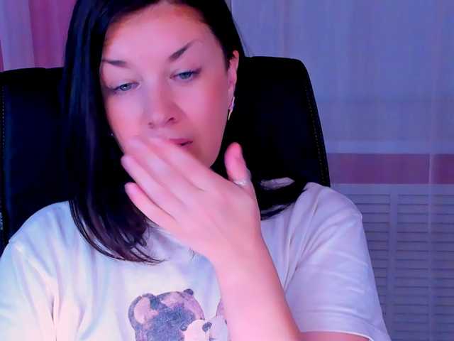 AnaMills live cam