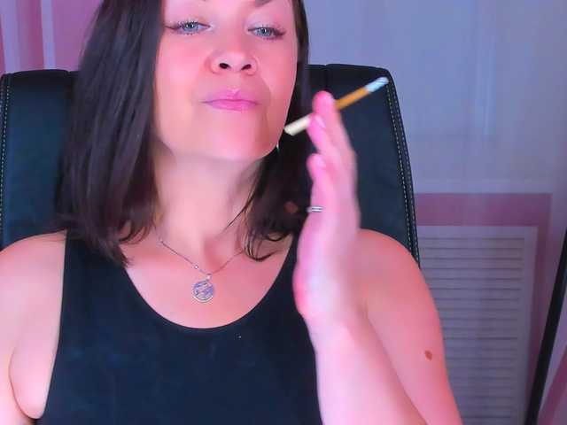 AnaMills live cam on BongaCams
