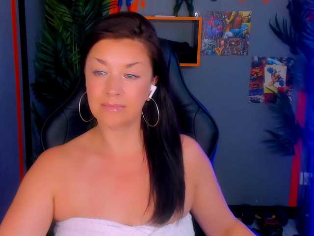 AnaMills live cam on BongaCams