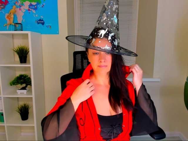 AnaMills live cam on BongaCams