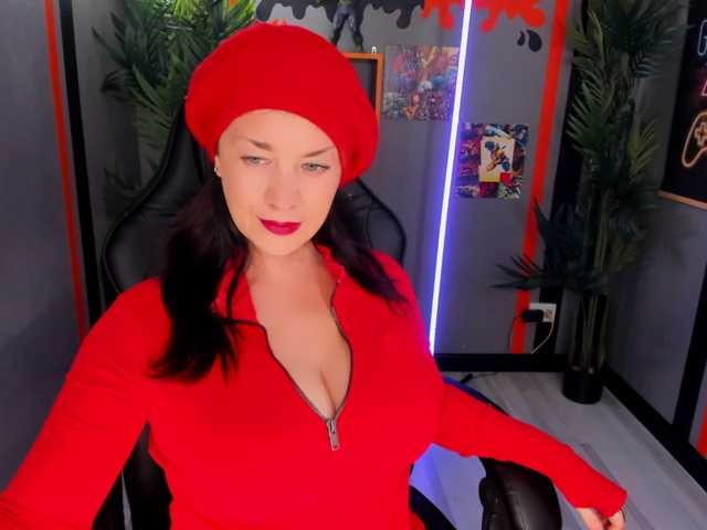 AnaMills live cam preview