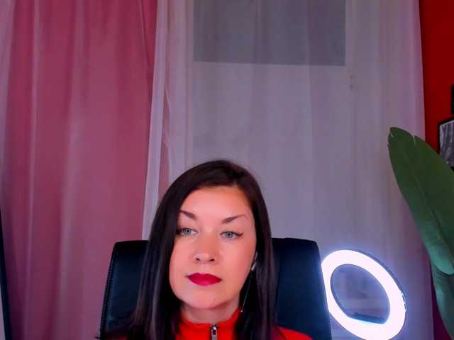 AnaMills live cam preview