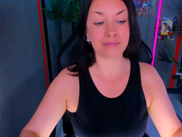 AnaMills live cam preview