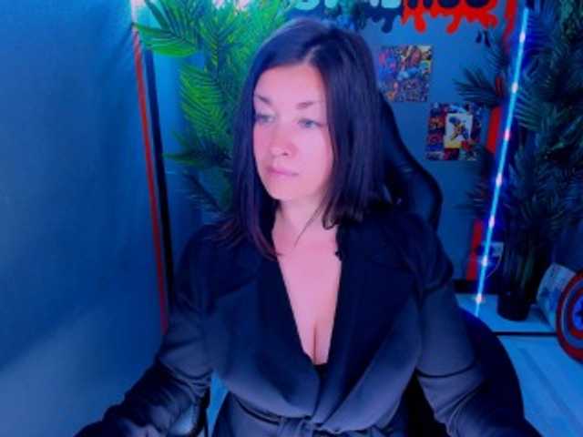 AnaMills live cam on BongaCams