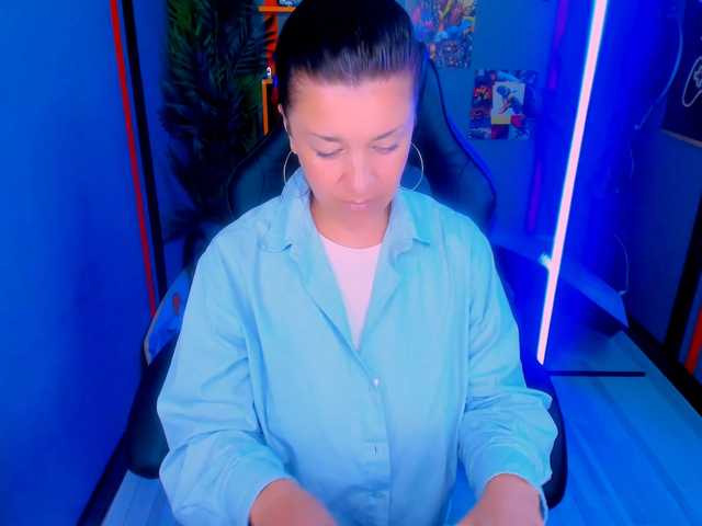 AnaMills live cam on BongaCams