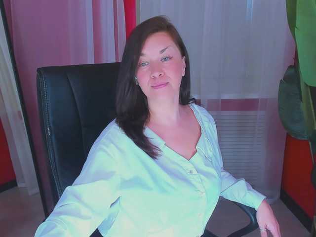 AnaMills live cam on BongaCams