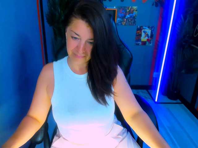 AnaMills live webcam show