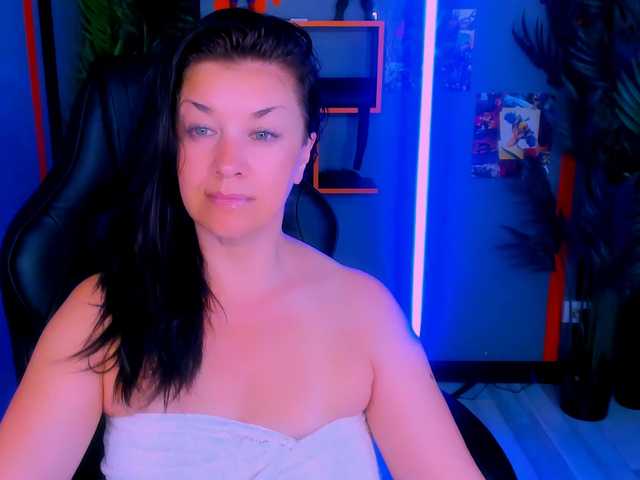 AnaMills live cam on BongaCams