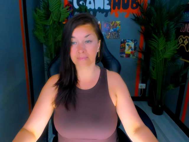 AnaMills live cam on BongaCams