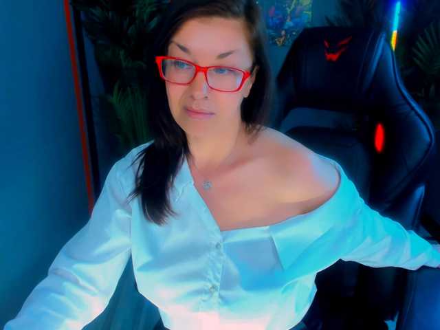 AnaMills live cam on BongaCams