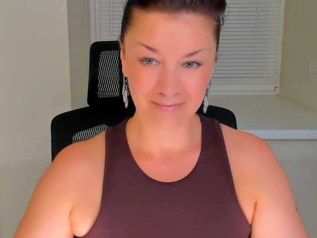 AnaMills live webcam show